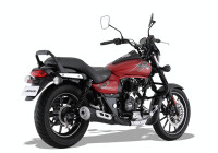 Bajaj Avenger 160 Street