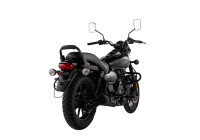 Bajaj Avenger 220 Street