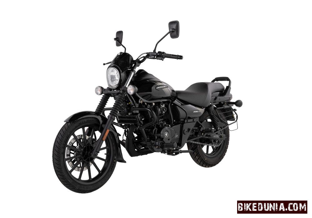 Bajaj Avenger 220 Street