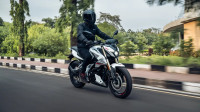 Bajaj Pulsar N160