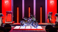 Ducati Diavel V4