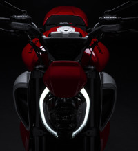 Ducati Diavel V4