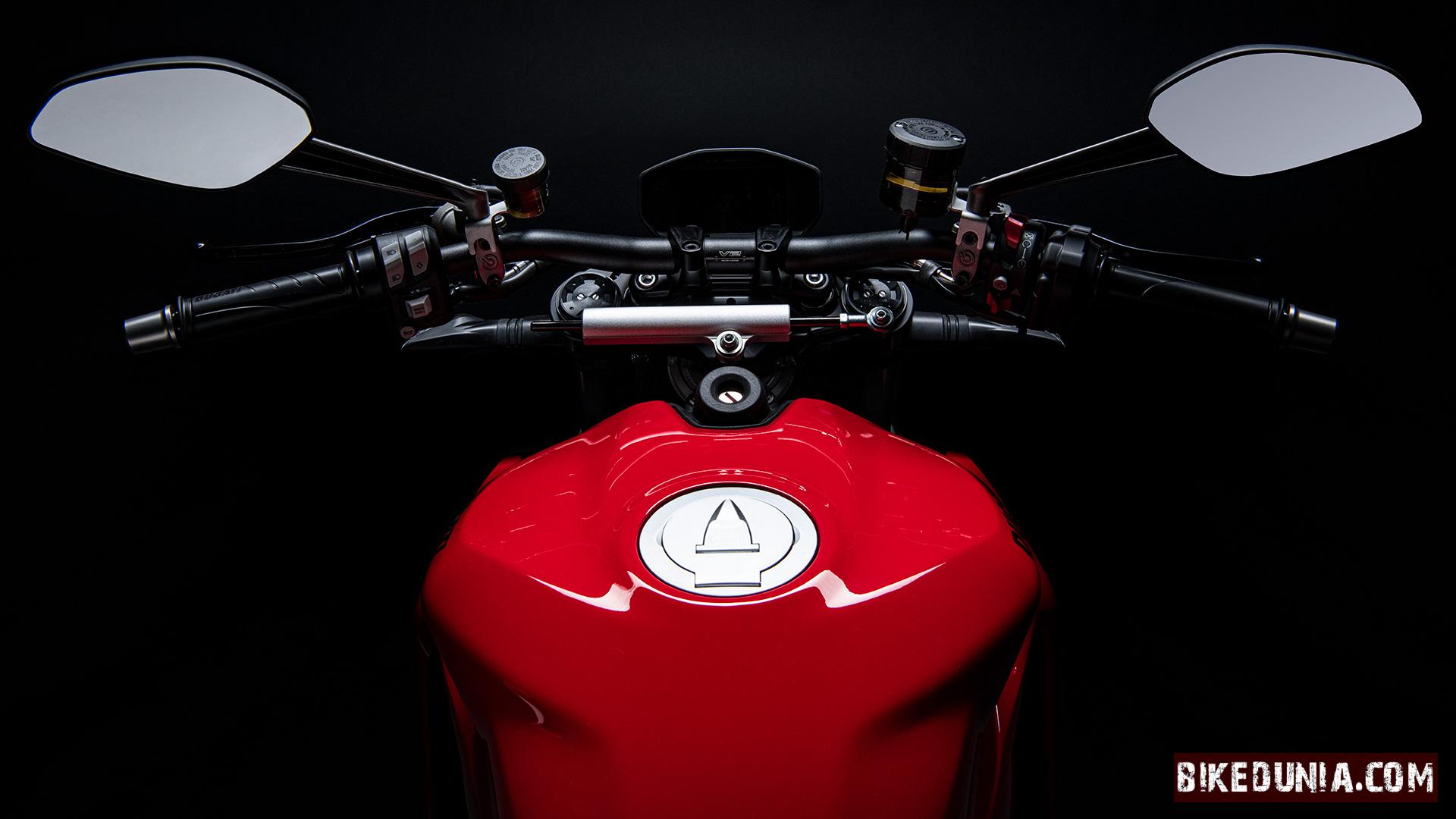 Ducati Streetfighter V2