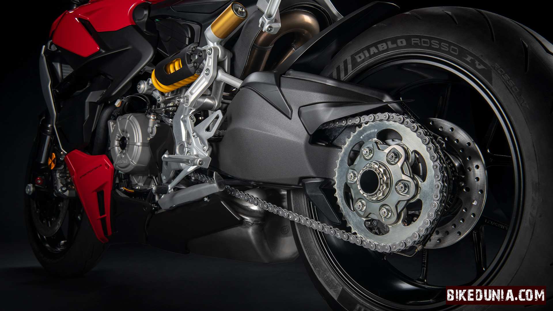 Ducati Streetfighter V2