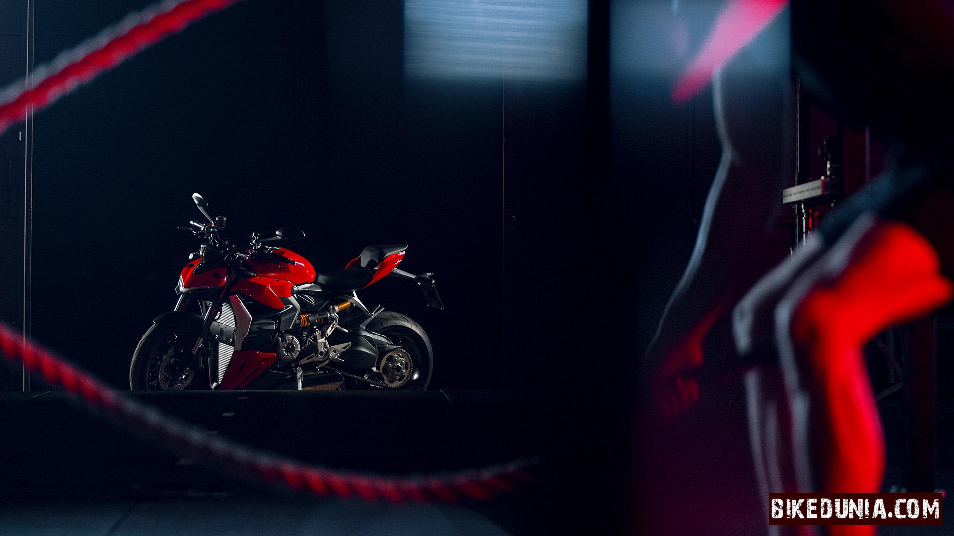 Ducati Streetfighter V2