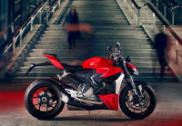 Ducati Streetfighter V2