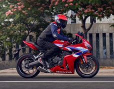 Honda CBR650R 2025