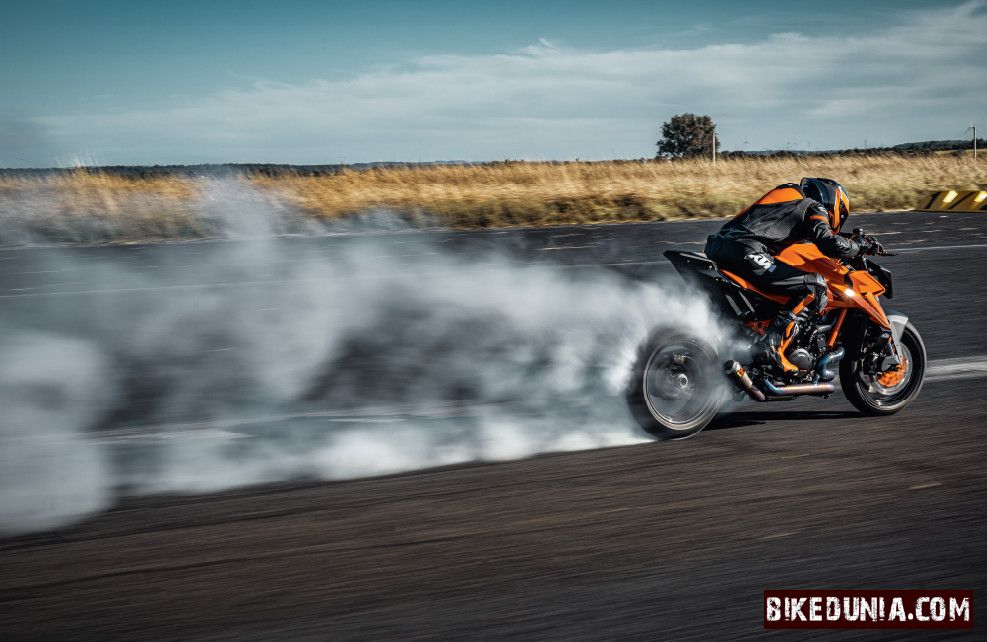 KTM 1390 Super Duke R