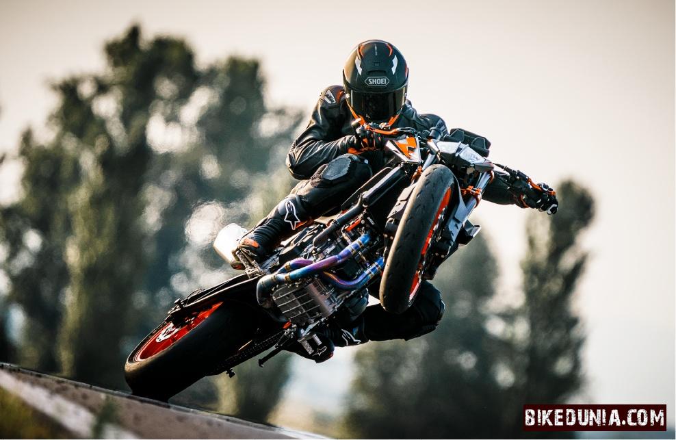 KTM 890 Duke R