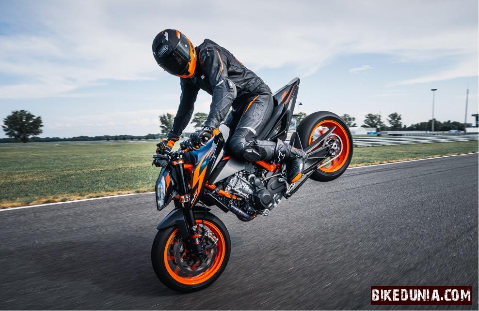 KTM 890 Duke R