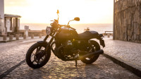 Moto Guzzi V7 Stone